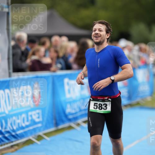 30.08.2026 - Elbe Triathlon Hamburg LAZAROV Photography http://msf.ph/oto/10027394 30.08.2026 11:03:41 Ziel 583 meine-sportfotos.de