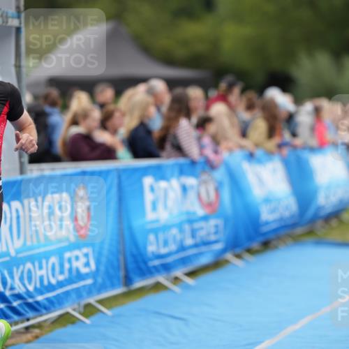 30.08.2026 - Elbe Triathlon Hamburg LAZAROV Photography http://msf.ph/oto/10027433 30.08.2026 11:05:44 Ziel 747, 756 meine-sportfotos.de
