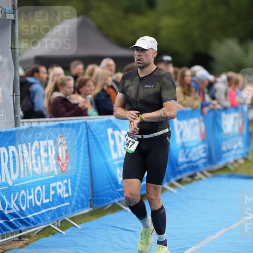 30.08.2026 - Elbe Triathlon Hamburg LAZAROV Photography http://msf.ph/oto/10027434 30.08.2026 11:05:49 Ziel 414, 747 meine-sportfotos.de