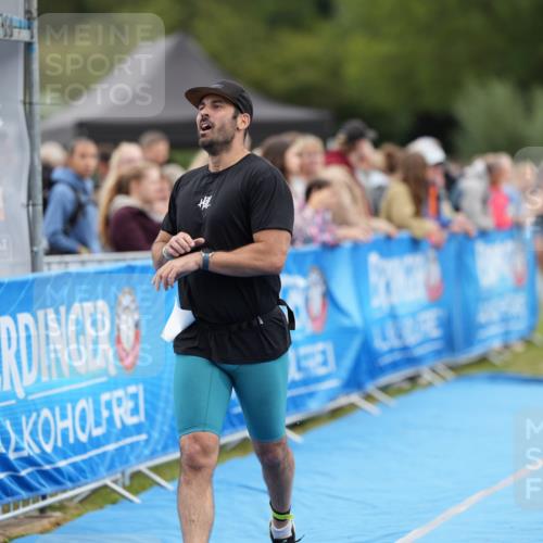 30.08.2026 - Elbe Triathlon Hamburg LAZAROV Photography http://msf.ph/oto/10027441 30.08.2026 11:05:58 Ziel 414, 431, 671, 779 meine-sportfotos.de