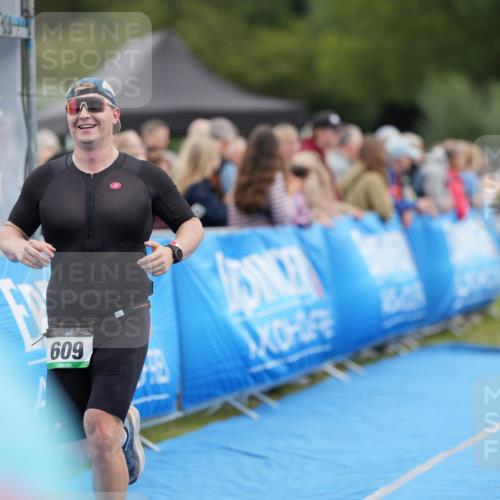 30.08.2026 - Elbe Triathlon Hamburg LAZAROV Photography http://msf.ph/oto/10027450 30.08.2026 11:06:16 Ziel 609 meine-sportfotos.de