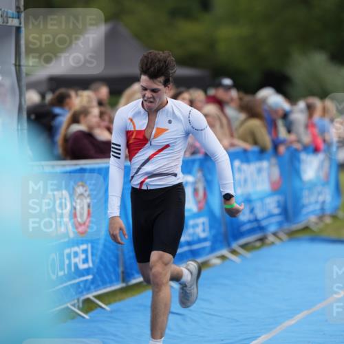 30.08.2026 - Elbe Triathlon Hamburg LAZAROV Photography http://msf.ph/oto/10027452 30.08.2026 11:06:26 Ziel 425, 482, 628 meine-sportfotos.de