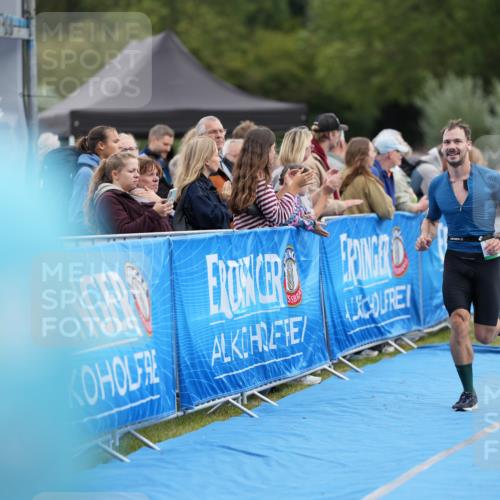 30.08.2026 - Elbe Triathlon Hamburg LAZAROV Photography http://msf.ph/oto/10027462 30.08.2026 11:06:30 Ziel 425, 482, 628 meine-sportfotos.de