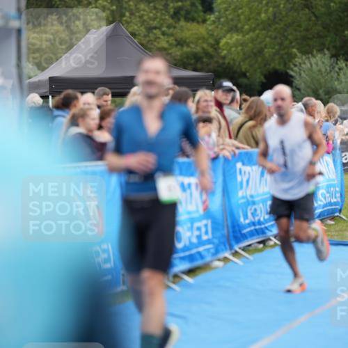 30.08.2026 - Elbe Triathlon Hamburg LAZAROV Photography http://msf.ph/oto/10027467 30.08.2026 11:06:32 Ziel 482, 628, 675, 1067 meine-sportfotos.de