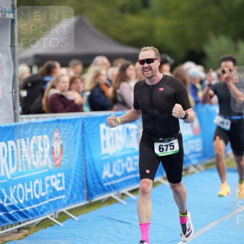 30.08.2026 - Elbe Triathlon Hamburg LAZAROV Photography http://msf.ph/oto/10027472 30.08.2026 11:06:39 Ziel 675, 1067 meine-sportfotos.de