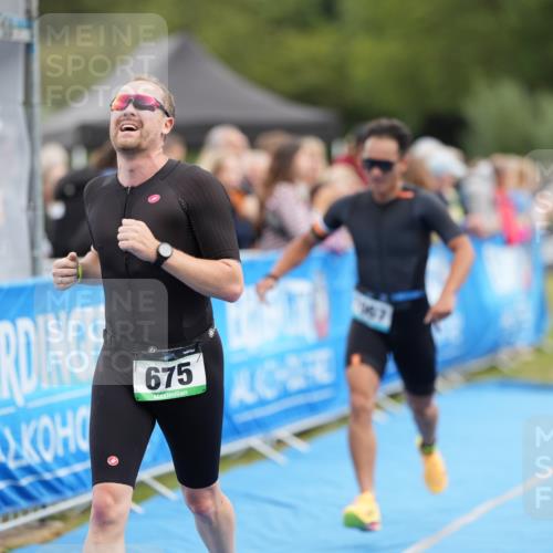 30.08.2026 - Elbe Triathlon Hamburg LAZAROV Photography http://msf.ph/oto/10027474 30.08.2026 11:06:39 Ziel 675, 1067 meine-sportfotos.de