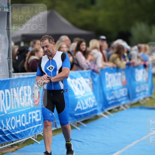 30.08.2026 - Elbe Triathlon Hamburg LAZAROV Photography http://msf.ph/oto/10027477 30.08.2026 11:06:52 Ziel 289 meine-sportfotos.de