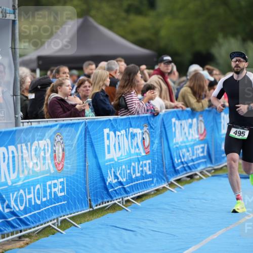 30.08.2026 - Elbe Triathlon Hamburg LAZAROV Photography http://msf.ph/oto/10027494 30.08.2026 11:07:27 Ziel 488, 495, 728 meine-sportfotos.de