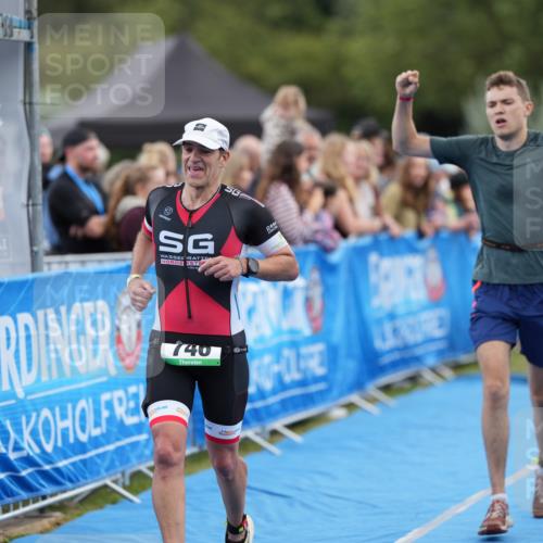 30.08.2026 - Elbe Triathlon Hamburg LAZAROV Photography http://msf.ph/oto/10027519 30.08.2026 11:08:56 Ziel 503, 555, 746, 1042 meine-sportfotos.de