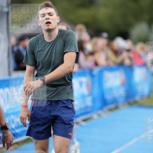 30.08.2026 - Elbe Triathlon Hamburg LAZAROV Photography http://msf.ph/oto/10027521 30.08.2026 11:08:58 Ziel 503, 633, 746, 1042 meine-sportfotos.de