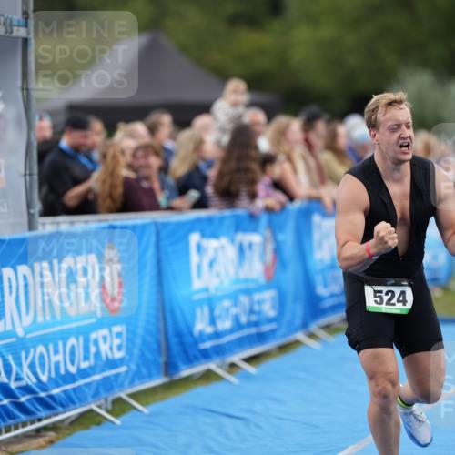 30.08.2026 - Elbe Triathlon Hamburg LAZAROV Photography http://msf.ph/oto/10027531 30.08.2026 11:09:27 Ziel 505, 524, 681, 751 meine-sportfotos.de