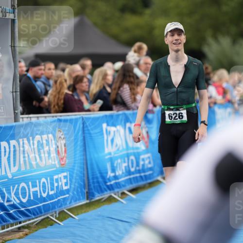 30.08.2026 - Elbe Triathlon Hamburg LAZAROV Photography http://msf.ph/oto/10027553 30.08.2026 11:09:56 Ziel 626, 1060 meine-sportfotos.de