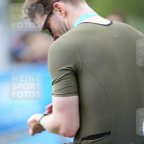 30.08.2026 - Elbe Triathlon Hamburg LAZAROV Photography http://msf.ph/oto/10027584 30.08.2026 11:11:17 Ziel 440, 665, 1010 meine-sportfotos.de
