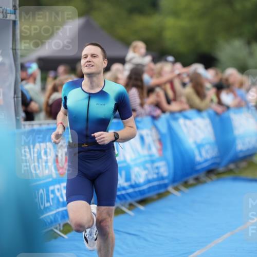 30.08.2026 - Elbe Triathlon Hamburg LAZAROV Photography http://msf.ph/oto/10027588 30.08.2026 11:11:40 Ziel 638, 700 meine-sportfotos.de