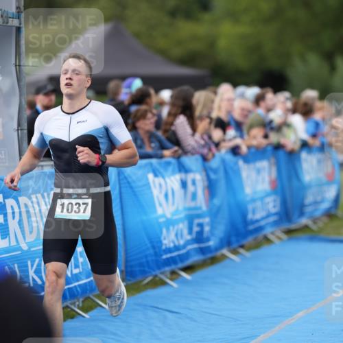 30.08.2026 - Elbe Triathlon Hamburg LAZAROV Photography http://msf.ph/oto/10027631 30.08.2026 11:13:02 Ziel 490, 1037, 1061, 1085, 1197 meine-sportfotos.de