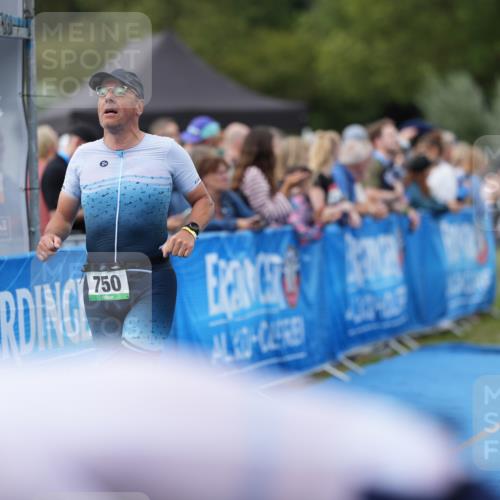 30.08.2026 - Elbe Triathlon Hamburg LAZAROV Photography http://msf.ph/oto/10027650 30.08.2026 11:13:22 Ziel 611, 750 meine-sportfotos.de