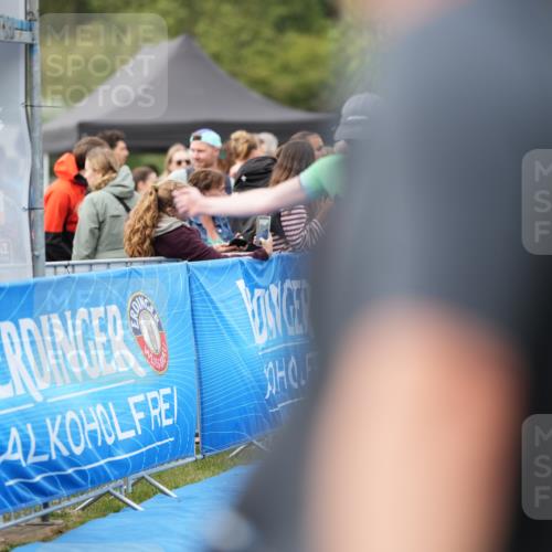 30.08.2026 - Elbe Triathlon Hamburg LAZAROV Photography http://msf.ph/oto/10027674 30.08.2026 11:14:30 Ziel 413, 565, 1054, 1114 meine-sportfotos.de