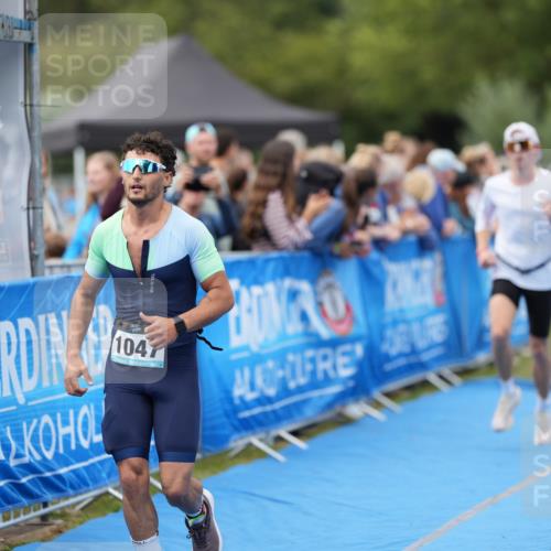30.08.2026 - Elbe Triathlon Hamburg LAZAROV Photography http://msf.ph/oto/10027717 30.08.2026 11:15:44 Ziel 639, 650, 994, 1047, 1056, 1057, 1080, 1204 meine-sportfotos.de
