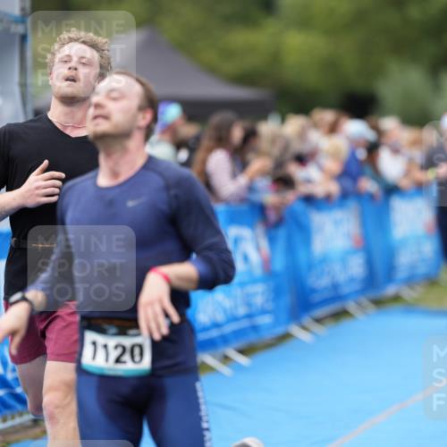 30.08.2026 - Elbe Triathlon Hamburg LAZAROV Photography http://msf.ph/oto/10027733 30.08.2026 11:16:23 Ziel 537, 623, 1120, 1140 meine-sportfotos.de