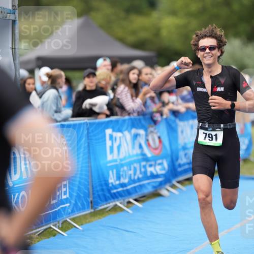 30.08.2026 - Elbe Triathlon Hamburg LAZAROV Photography http://msf.ph/oto/10027758 30.08.2026 11:17:18 Ziel 791 meine-sportfotos.de