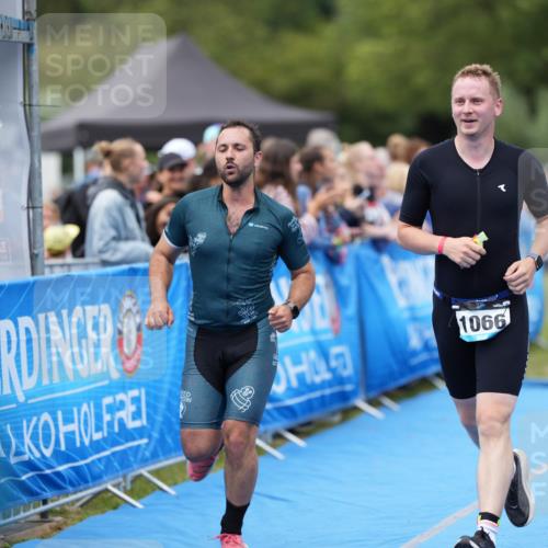 30.08.2026 - Elbe Triathlon Hamburg LAZAROV Photography http://msf.ph/oto/10027770 30.08.2026 11:17:50 Ziel 441, 1066, 1359 meine-sportfotos.de