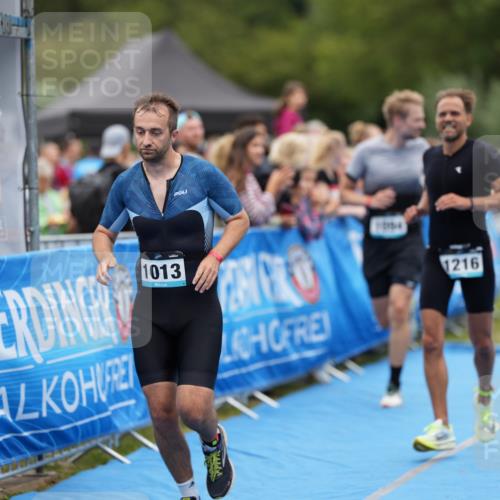 30.08.2026 - Elbe Triathlon Hamburg LAZAROV Photography http://msf.ph/oto/10027846 30.08.2026 11:20:20 Ziel 1013, 1029, 1094, 1216 meine-sportfotos.de