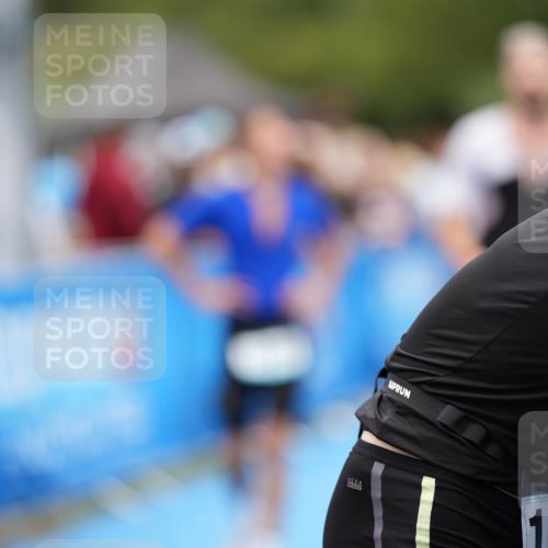 30.08.2026 - Elbe Triathlon Hamburg LAZAROV Photography http://msf.ph/oto/10027923 30.08.2026 11:22:32 Ziel 1009, 1069, 1102 meine-sportfotos.de