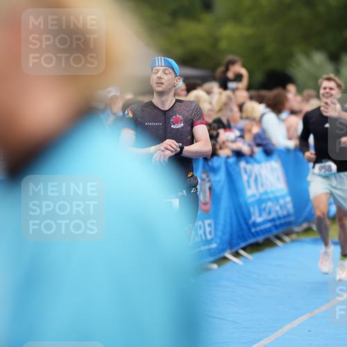 30.08.2026 - Elbe Triathlon Hamburg LAZAROV Photography http://msf.ph/oto/10027943 30.08.2026 11:23:27 Ziel 403, 404, 693, 998, 1023, 1109 meine-sportfotos.de