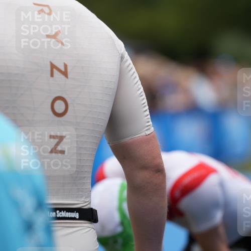 30.08.2026 - Elbe Triathlon Hamburg LAZAROV Photography http://msf.ph/oto/10027970 30.08.2026 11:23:57 Ziel 472, 629, 1006, 1104 meine-sportfotos.de