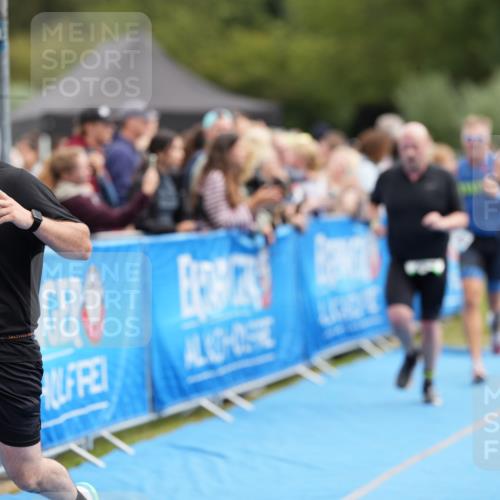 30.08.2026 - Elbe Triathlon Hamburg LAZAROV Photography http://msf.ph/oto/10028050 30.08.2026 11:26:33 Ziel 457, 514, 782, 1249 meine-sportfotos.de