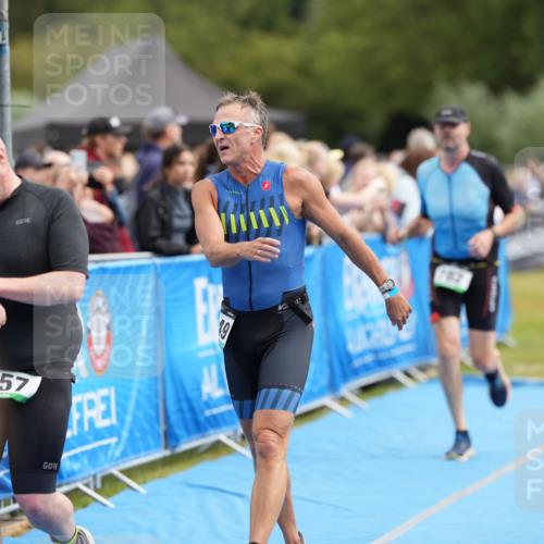 30.08.2026 - Elbe Triathlon Hamburg LAZAROV Photography http://msf.ph/oto/10028053 30.08.2026 11:26:36 Ziel 457, 514, 782, 1249 meine-sportfotos.de