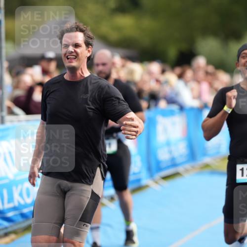 30.08.2026 - Elbe Triathlon Hamburg LAZAROV Photography http://msf.ph/oto/10028058 30.08.2026 11:26:49 Ziel 571, 1119, 1203, 1224 meine-sportfotos.de