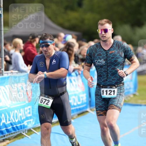 30.08.2026 - Elbe Triathlon Hamburg LAZAROV Photography http://msf.ph/oto/10028083 30.08.2026 11:27:35 Ziel 672, 1121, 1134, 1178 meine-sportfotos.de