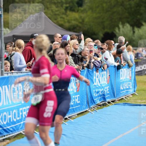 30.08.2026 - Elbe Triathlon Hamburg LAZAROV Photography http://msf.ph/oto/10028093 30.08.2026 11:27:55 Ziel 587, 874, 953, 1065, 1068, 1103 meine-sportfotos.de