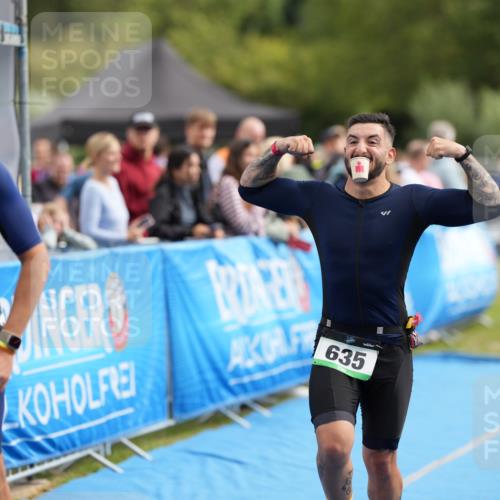 30.08.2026 - Elbe Triathlon Hamburg LAZAROV Photography http://msf.ph/oto/10028143 30.08.2026 11:29:46 Ziel 635, 659, 880 meine-sportfotos.de