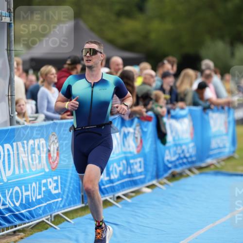 30.08.2026 - Elbe Triathlon Hamburg LAZAROV Photography http://msf.ph/oto/10028151 30.08.2026 11:30:07 Ziel 798, 1193 meine-sportfotos.de