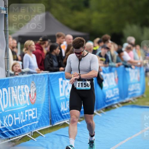 30.08.2026 - Elbe Triathlon Hamburg LAZAROV Photography http://msf.ph/oto/10028166 30.08.2026 11:30:33 Ziel 646, 714, 827, 1150 meine-sportfotos.de