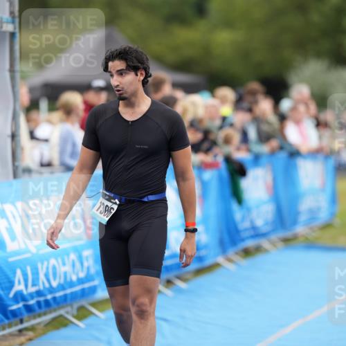30.08.2026 - Elbe Triathlon Hamburg LAZAROV Photography http://msf.ph/oto/10028185 30.08.2026 11:31:00 Ziel 1018, 1306, 1442 meine-sportfotos.de