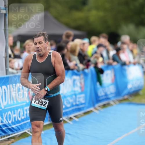30.08.2026 - Elbe Triathlon Hamburg LAZAROV Photography http://msf.ph/oto/10028191 30.08.2026 11:31:15 Ziel 1352 meine-sportfotos.de