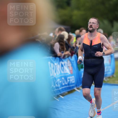 30.08.2026 - Elbe Triathlon Hamburg LAZAROV Photography http://msf.ph/oto/10028192 30.08.2026 11:31:41 Ziel 881, 1228 meine-sportfotos.de