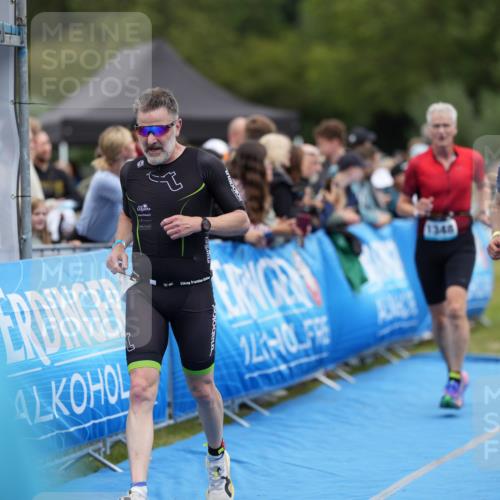 30.08.2026 - Elbe Triathlon Hamburg LAZAROV Photography http://msf.ph/oto/10028198 30.08.2026 11:31:51 Ziel 711, 881, 1308, 1348 meine-sportfotos.de