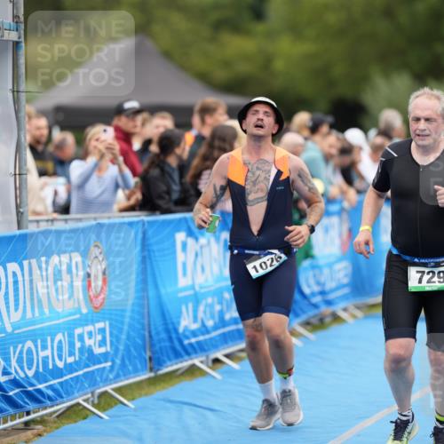 30.08.2026 - Elbe Triathlon Hamburg LAZAROV Photography http://msf.ph/oto/10028210 30.08.2026 11:32:17 Ziel 716, 729, 1026, 1170, 1369, 1438 meine-sportfotos.de
