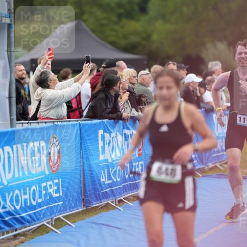 30.08.2026 - Elbe Triathlon Hamburg LAZAROV Photography http://msf.ph/oto/10028264 30.08.2026 11:34:19 Ziel 848, 1149, 1153, 1199 meine-sportfotos.de
