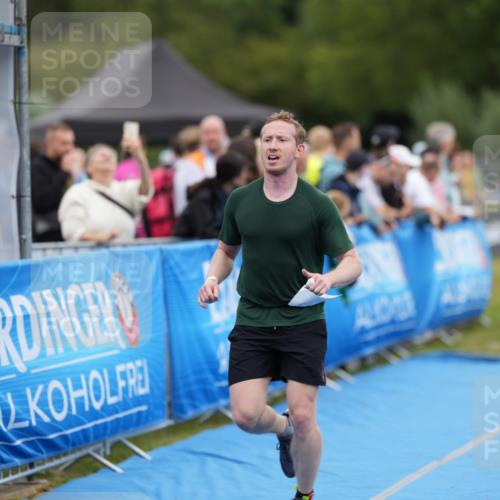 30.08.2026 - Elbe Triathlon Hamburg LAZAROV Photography http://msf.ph/oto/10028277 30.08.2026 11:34:40 Ziel 1034, 1090, 1141 meine-sportfotos.de