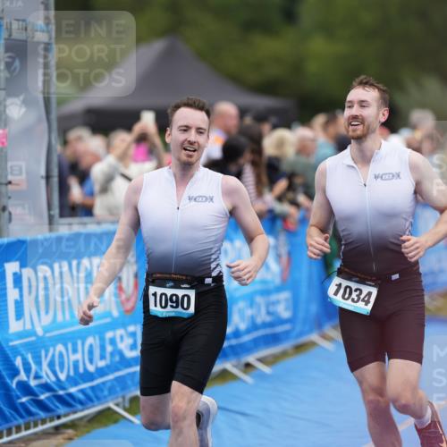 30.08.2026 - Elbe Triathlon Hamburg LAZAROV Photography http://msf.ph/oto/10028281 30.08.2026 11:34:48 Ziel 1034, 1090, 1129, 1157 meine-sportfotos.de