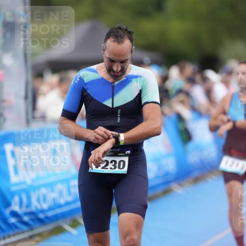 30.08.2026 - Elbe Triathlon Hamburg LAZAROV Photography http://msf.ph/oto/10028295 30.08.2026 11:35:08 Ziel 1137, 1213, 1230 meine-sportfotos.de
