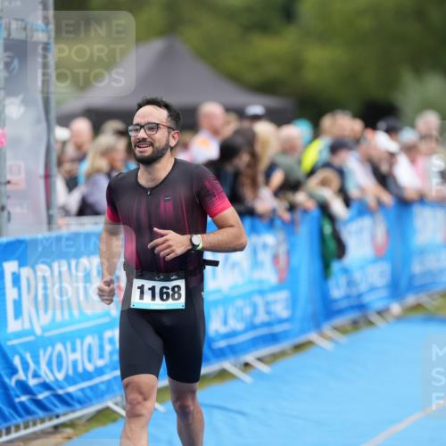 30.08.2026 - Elbe Triathlon Hamburg LAZAROV Photography http://msf.ph/oto/10028324 30.08.2026 11:35:56 Ziel 1168, 1295, 1435, 1439 meine-sportfotos.de