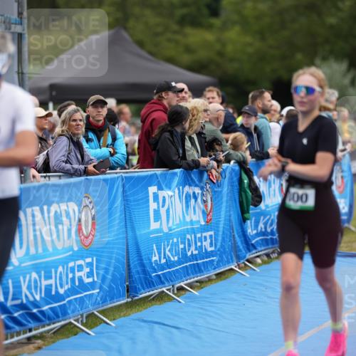 30.08.2026 - Elbe Triathlon Hamburg LAZAROV Photography http://msf.ph/oto/10028353 30.08.2026 11:37:23 Ziel 800, 1341 meine-sportfotos.de