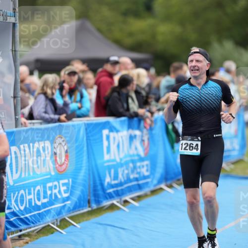 30.08.2026 - Elbe Triathlon Hamburg LAZAROV Photography http://msf.ph/oto/10028359 30.08.2026 11:37:42 Ziel 1264, 1385, 1440 meine-sportfotos.de