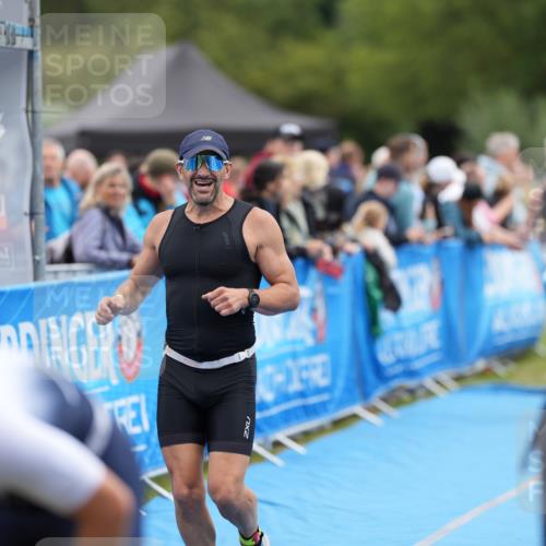 30.08.2026 - Elbe Triathlon Hamburg LAZAROV Photography http://msf.ph/oto/10028380 30.08.2026 11:38:00 Ziel 726, 759, 1298 meine-sportfotos.de